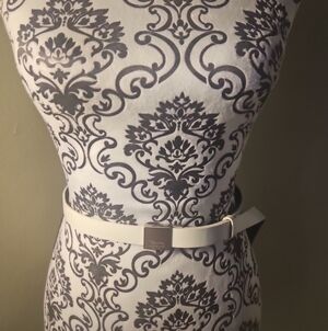 Rare Vintage Coach White Polished Calfskin Logo Buckle Belt –Italy –Size Large